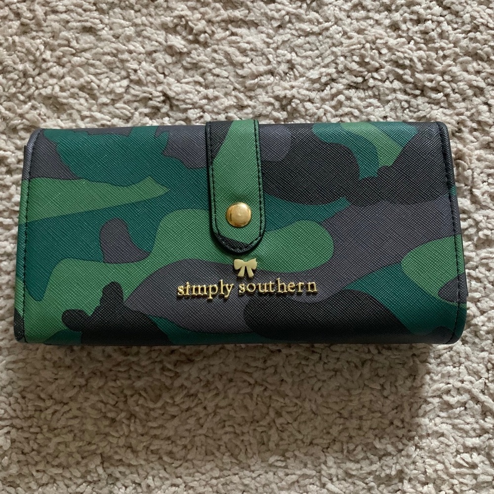Simply Southern wallet. Brand New!